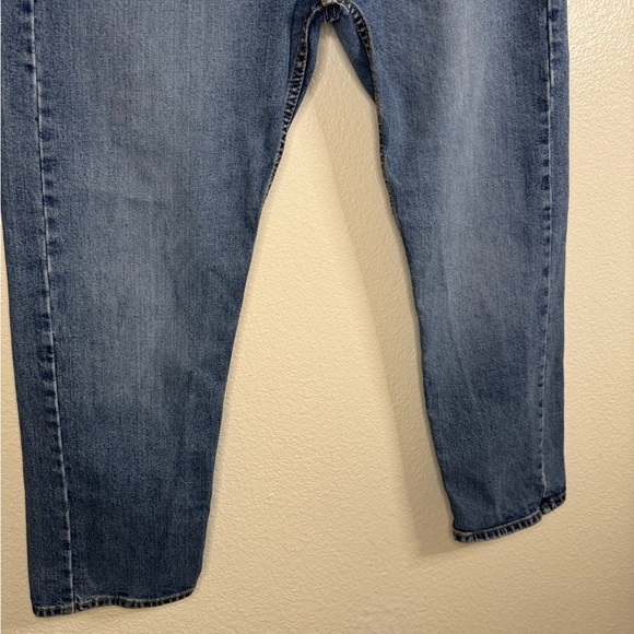 Levi's® Workwear 505 Regular Fit Men's Jeans Size 38x30. - Picture 4 of 10